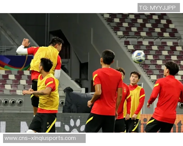 青岛黄海足球队奋勇拼搏努力争取新赛季佳绩与荣耀